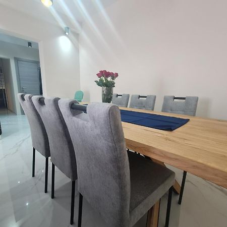 Mias Luxury Apartment غييكا المظهر الخارجي الصورة