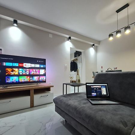 Mias Luxury Apartment غييكا المظهر الخارجي الصورة