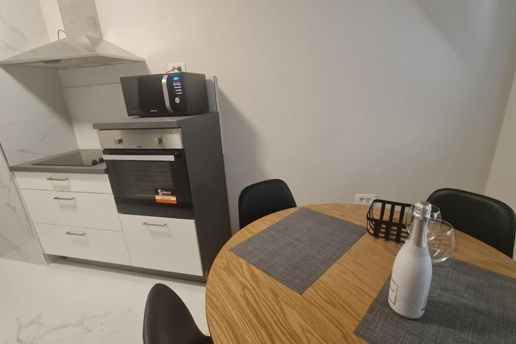 Mias Luxury Apartment غييكا المظهر الخارجي الصورة