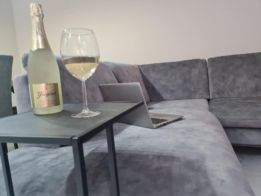 Mias Luxury Apartment غييكا المظهر الخارجي الصورة