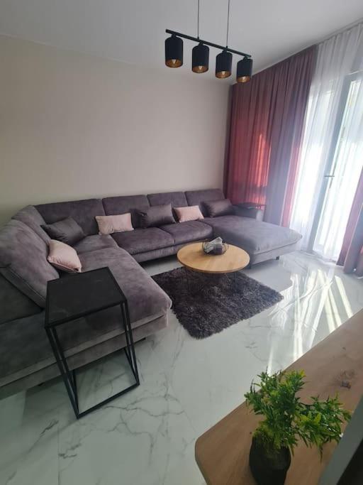 Mias Luxury Apartment غييكا المظهر الخارجي الصورة