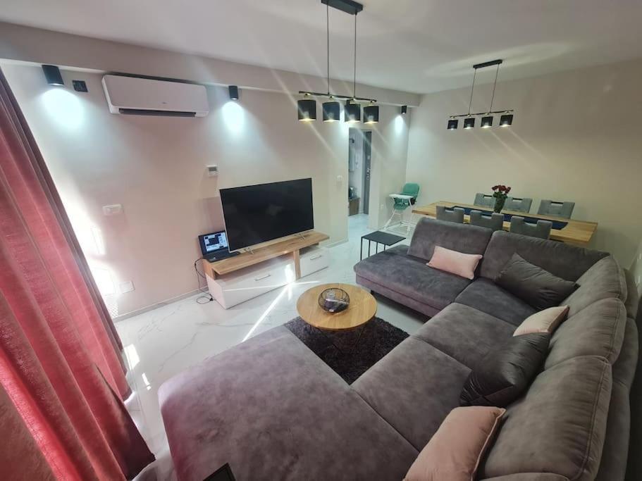 Mias Luxury Apartment غييكا المظهر الخارجي الصورة