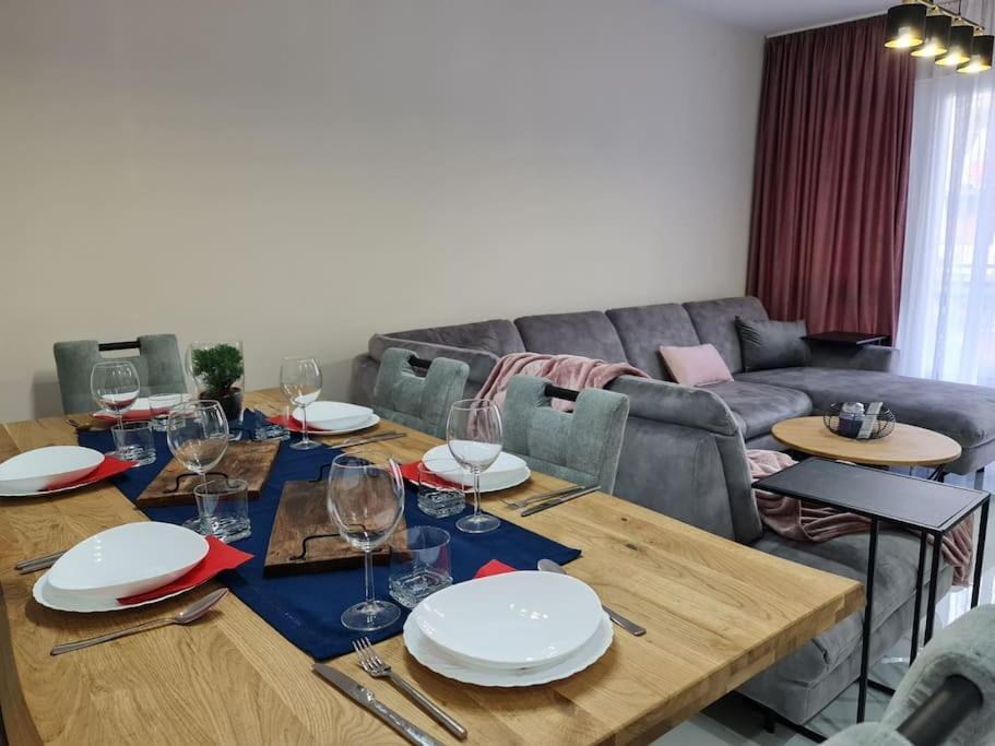 Mias Luxury Apartment غييكا المظهر الخارجي الصورة