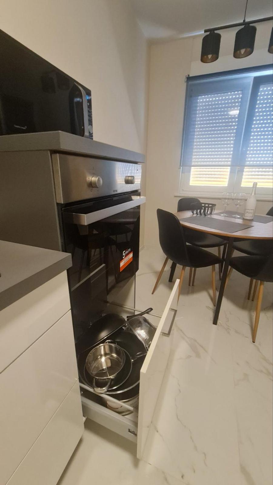 Mias Luxury Apartment غييكا المظهر الخارجي الصورة