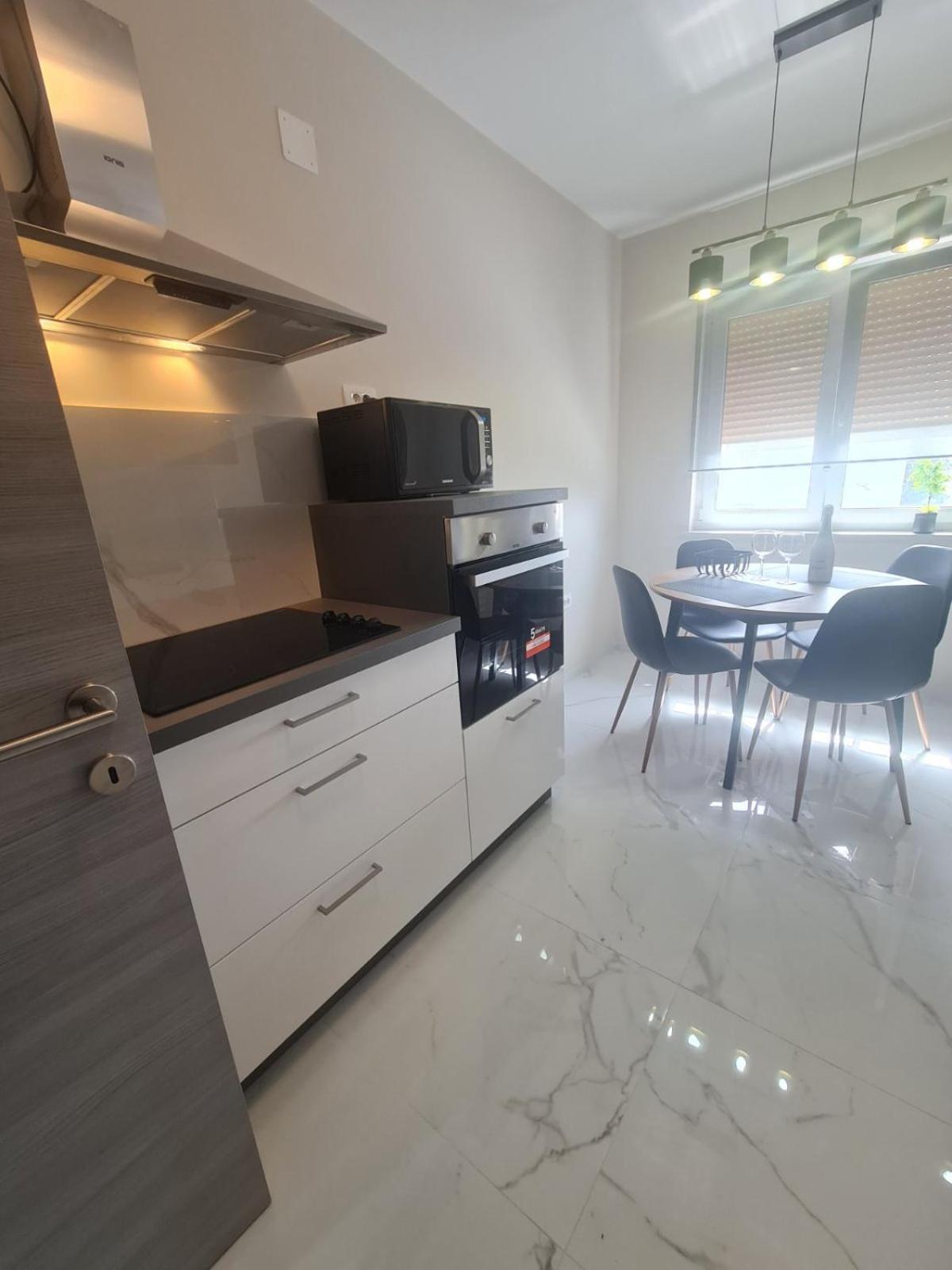 Mias Luxury Apartment غييكا المظهر الخارجي الصورة